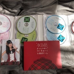 AKB48 DVDと大きい貯金箱の画像