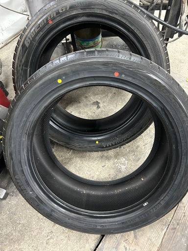 ヨコハマタイヤ    245/45R18