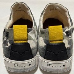 DIESEL  メンズ スニーカー　サイズ42  プリント　　迷彩　スリッポンの画像