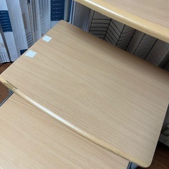 パソコンデスクの画像