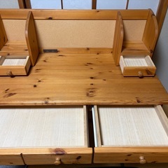 CHARDONNAYパイン材の学習机の画像