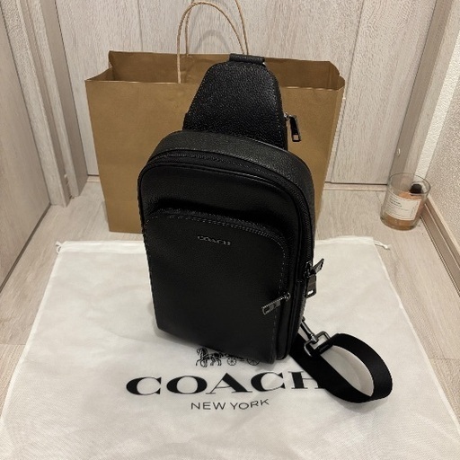 新品　coach  ボディバッグ