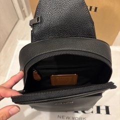 新品　coach  ボディバッグの画像
