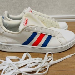 adidas メンズスニーカーの画像