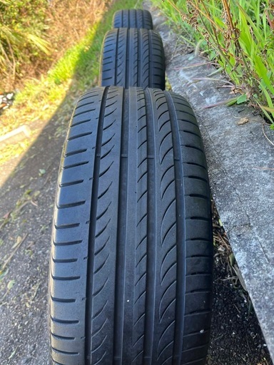 Pirelli215/45R18 4本セット