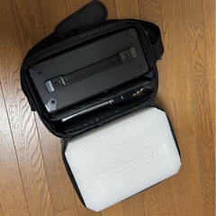 【ほぼ新品未使用】ワイヤレスマイク&スピーカー　おまけ付きの画像