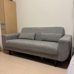 lowya ソファー　グレーの画像