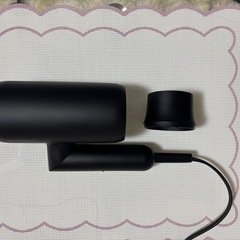 サロニアヘアドライヤーの画像