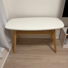 ソファーテーブルの画像