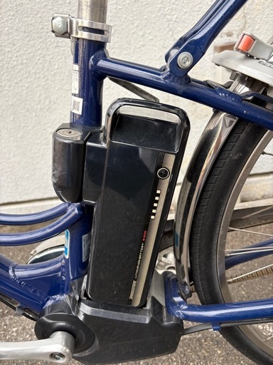 ブリヂストン 電動自転車 26インチ CB6B37 青 前カゴあり 充電器付き