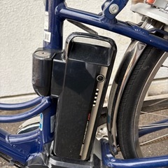 ブリヂストン 電動自転車 26インチ CB6B37 青 前カゴあり 充電器付きの画像