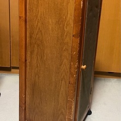 扉付き キャスター付き ラックの画像