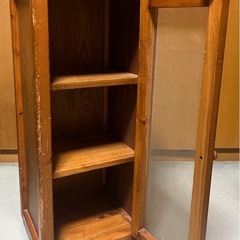 扉付き キャスター付き ラックの画像