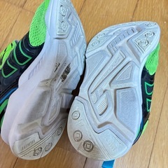 スニーカーの画像