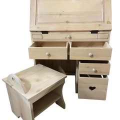 カントリー調 ライティングデスク スツール付きの画像