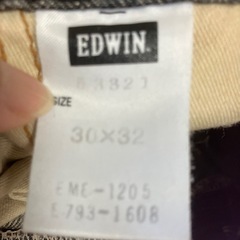 デニムパンツの画像