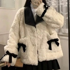 【新品未使用】白ファー リボン付きアウターの画像