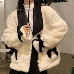 【新品未使用】白ファー リボン付きアウターの画像