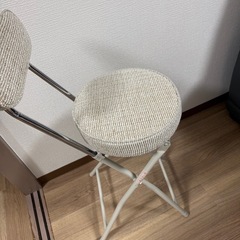 スツールの画像