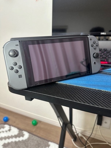 Nintendo Switch（中古品・状態良好）