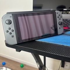 Nintendo Switch（中古品・状態良好）の画像