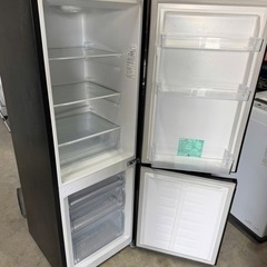 NO B904🌈福岡市内配送設置無料✨🌈ハイセンス 冷蔵庫 幅49cm 175L 一人暮らし スリム 大容量冷蔵室122L 静音 右開き 2ドア コンパクト HR-D1701B ブラック 2023年の画像