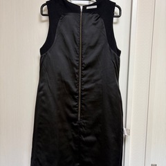 ワンピースとコートのセットアップの画像