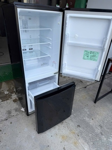 NO B909?福岡市内配送設置無料✨?MR-P15D-B 冷蔵庫 Pシリーズ サファイアブラック [146L /2ドア /右開きタイ