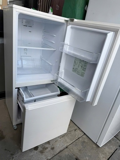 NO B910?福岡市内配送設置無料✨?AQUA アクア 冷蔵庫（168L・右開き） ミルク AQR-17M（W） 2022年