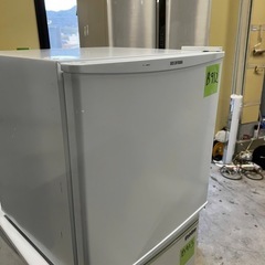 アイリスオーヤマ 冷蔵庫 42L 小型 静音 1ドア 右開き 温度調節6段階 ホワイト IRR-A051D-W 2019年の画像