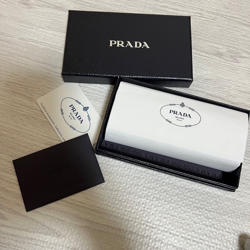 PRADA キーケース  売り切り希望⭐︎