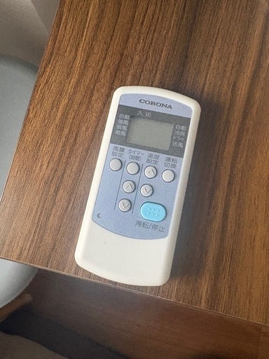 コロナ　縦型エアコン2025年製