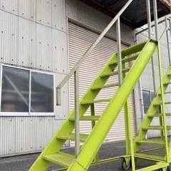 鉄骨階段/倉庫中2階の画像