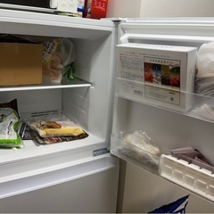 Comfee 2ドア冷蔵庫 白の画像