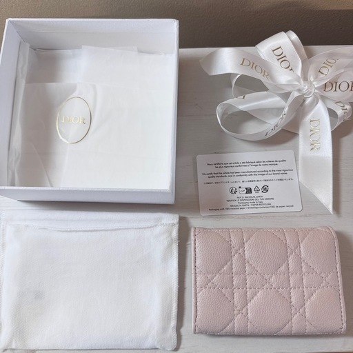 Dior Caro ダリアウォレット Dior カナージュ カーフスキン パウダーピンク