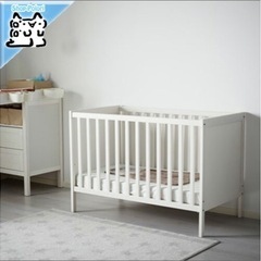 IKEA ベビーベッドの画像