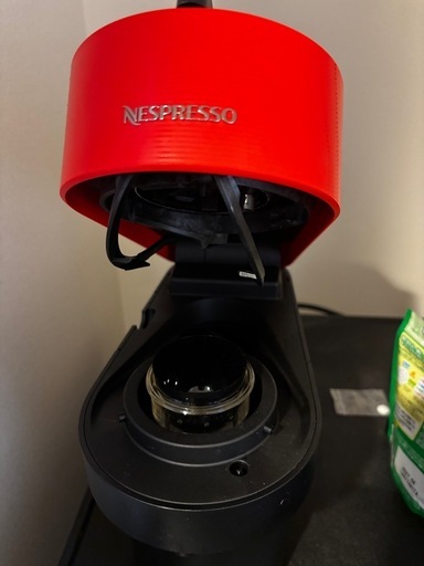 【お届け可・美品・値下げしました】ネスプレッソ VERTUO ポップ（カプセル数個＋ケース付き）