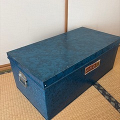 昭和懐かしの衣装ケース青色の画像