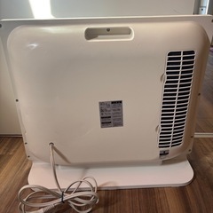 セラミックファンヒーター ホワイト
の画像