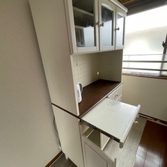 あげます！食器棚の画像