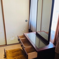 レトロドレッサーの画像