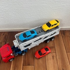 【変身】カーキャリア変身の画像