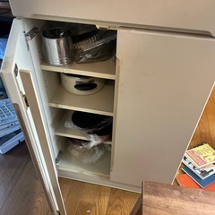 クラシックなキャビネット の画像