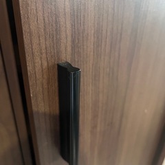 扉付き収納棚の画像