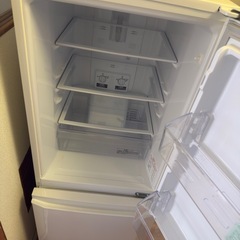 三菱146L冷藏庫 MR-P15ED-KW 2019年製   2ドア冷蔵庫の画像