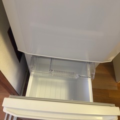 三菱146L冷藏庫 MR-P15ED-KW 2019年製   2ドア冷蔵庫の画像