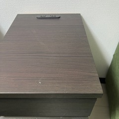 サイドテーブルの画像