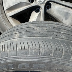 トヨタ ハリアー 純正タイヤホイールの画像