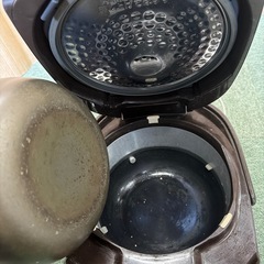 ♪4095 炊飯器 ５合炊き ZOJIRUSHI NW-VB10 ブラウン 象印 2020年製 動作品 豪熱沸騰IH  IH炊飯ジャー ファミリーの画像