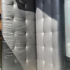 カリモク風　2人掛けソファー　ブラックの画像